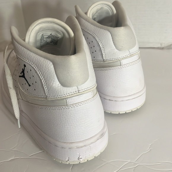 Air Jordan Jumpman size 12 no insole, closet, clean out sale. - Picture 4 of 12